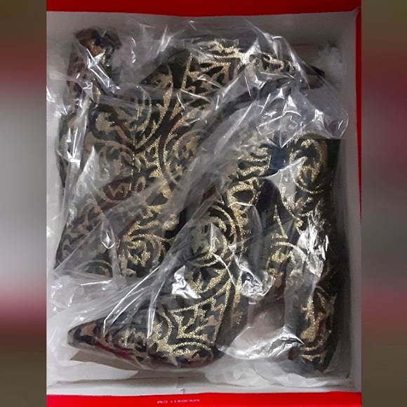 Shoedazzle size 6 black/gold 3 inch heeled booties brand new never worn - Picture 5 of 6